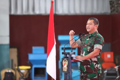 Kepala Staf Angkatan Darat (Kasad) Jenderal TNI, Maruli Simanjuntak dalam Rakernis TNI AD Tahun 2024 di Desa Mekarjaya, Ciemas, Sukabumi, Jawa Barat, Kamis (18/1/2024). Foto: Dispenad