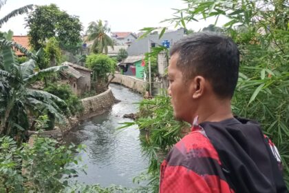 Lokasi terduga pelaku pelajar kelas 2 Sekolah Menengah Pertama (SMP) melakukan aksi bejatnya mencabuli korban anak perempuan di bantaran Kali Cipinang, Cibubur, Ciracas, Jakarta Timur, Selasa (23/1). Foto: Ist