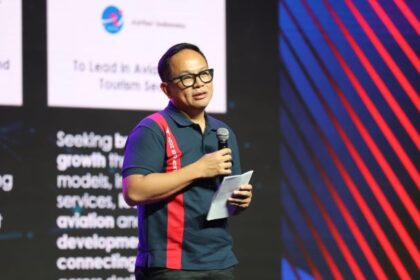Foto (1): Inspiring insight dari Wakil Menteri Badan Usaha Milik Negara, Kartika Wirjoatmodjo kepada seluruh karyawan TelkomGroup pada kegiatan Telkom Click 2024: Elevating Your Future yang diselenggarakan di Telkom Landmark Tower pada Rabu (17/1/2024). Foto: Telkom Indonesia