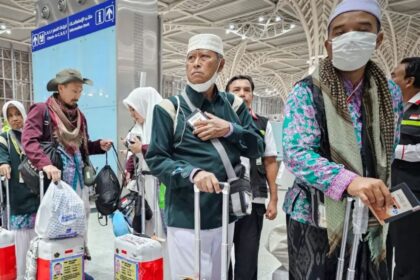 Masyarakat diimbau untuk waspada dan tidak mudah percaya dengan tawaran paket murah biaya umrah dan haji khusus. Foto: Kemenag