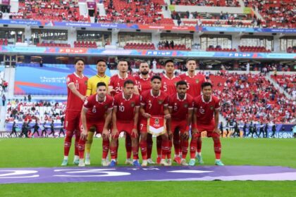 Menpora Dito Ariotedjo mengajak masyarakat untuk nonton bareng (nobar) laga Indonesia melawan Australia di lapangan Graha Kemenpora, Jalan Gerbang Pemuda Nomor 3, Senayan.