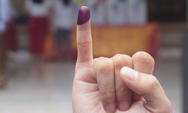 Tinta berwara ungu menjadi bagian tak terpisahkan dalam Pemilu di Indonesia. Foto: MUI