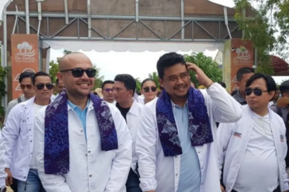 Ketua Umum BPP, Bobby Nasution (tengah), saat menghadiri acara pembekalan kiai kampung bertema "Pemberdayaan Ekonomi Kiai Kampung dalam Menciptakan Kesejahteraan Umat dan Masyarakat Jawa Tengah" di Demak Green Garden, Jawa Tengah, Sabtu. Foto: BPP