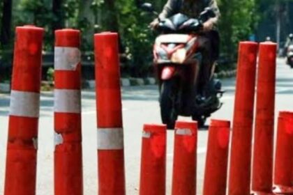 Stick Cone di jalur sepeda yang mulai dicopot oleh Dishub.(foto dok Dishub)