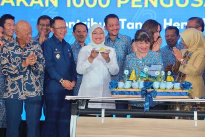 Menaker Ida Fauziyah saat mengikuti acara peresmian program Gerakan 1.000 Pengusaha Mengajar. Fot: Ist