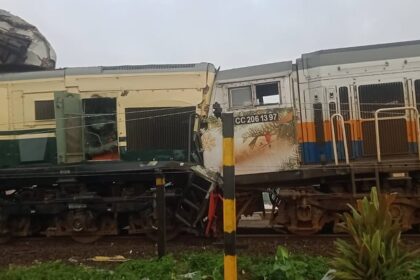 KA Turangga jurusan Surabaya-Bandung menabrak KA Lokal atau Commuter Line Bandung Raya di petak Stasiun Cicalengka-Haurpugur, pada Jumat pagi 5 Januari 2024. Foto: akun X Merapi Uncover