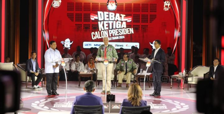 Suasana debat capres ketiga yang digelar akhir pekan lalu. Presiden Jokowi meminta untuk merubah format debat.(foto dok KPU)