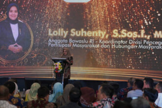nggota Lolly Suhenty saat menutup Rapat Koordinasi Pencegahan Terhadap Pelanggaran dan Pengawasan Tahapan Pemungutan dan Penghitungan Suara Pemilu Tahun 2024 yang berlangsung di Jakarta, Sabtu (20/1/2024) malam.