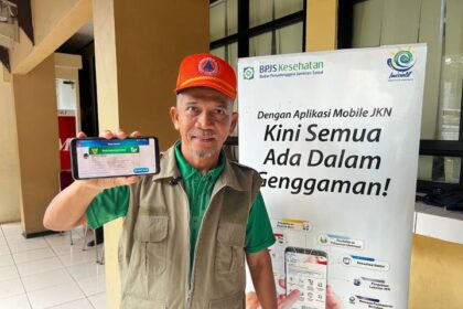 Lurah Tegal Parang, Narip Aripin, andalkan JKN untuk pengobatan sakitnya. Foto: Ist