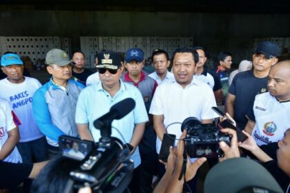 Pj Gubernur Sulsel, Bahtiar Baharuddin, meninjau persiapan Pemilu 2024 di Kabupaten Bone, Jumat 12 Januari 2024. Foto: Ist