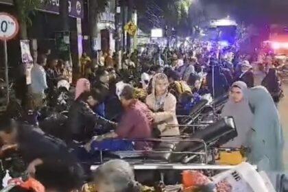 Situasi para pasien di RSUD Sumedang saat guncangan gempabumi. Foto: IG, @lensa_berita_jakarta (tangkap layar)