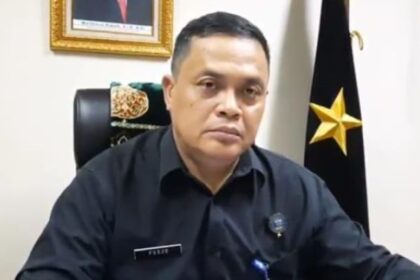 Karo Humas dan Protokol Badan Narkotika Nasional Republik Indonesia (BNN RI), Brigjen Pol Sulistyo Pudjo Hartono membantah keterangan Polda Lampung terkait adanya oknum pegawai honorernya ditangkap terlibat jaringan narkotika Fredy Pratama di kantor BNN RI, Cawang, Jakarta Timur, Jumat (2/2). Foto: Joesvicar Iqbal/ipol.id