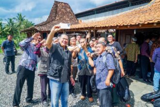 Bamsoet dalam kunjungan hari ke-20 di Dapil-7 Jawa Tengah saat mengikuti Ngobrol Perkara Iman (NGOPI) Lintas Agama di Banjarnegara, Selasa (6/2/24). Foto/IST