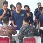 Suasana saat sejumlah narapidana ikut menyalurkan suaranya dalam Pemilihan Umum (Pemilu) 2024 di Lapas Kelas I Cipinang, Jatinegara, Jakarta Timur, Rabu (14/2). Foto: Joesvicar Iqbal/ipol.id