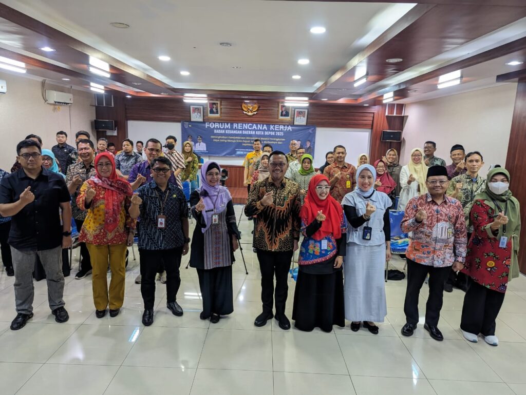 Kepada BPN Depok Indra Gunawan saat menjadi pembicara di Forum Perangkat Daerah Badan Keuangan Daerah Tahun Anggaran 2025 yang diselenggarakan oleh Pemkot Kota Depok, pada Jumat, 16 Februari 2024. Foto/bpn depok