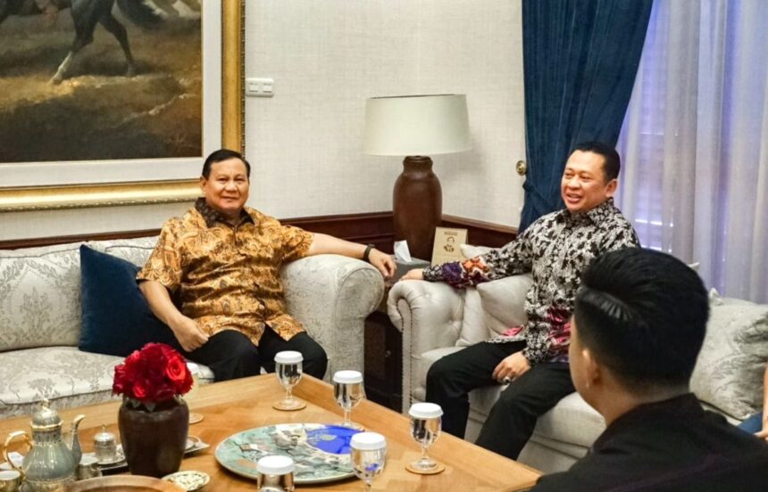 Bambang Soesatyo saat bertemu dengan Prabowo Subianto. Foto: Setjen MPR RI