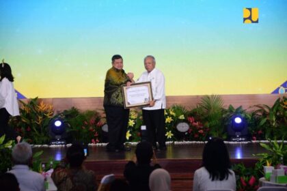 Kementerian Pekerjaan Umum dan Perumahan Rakyat (PUPR) terus mensosialisasikan nilai-nilai budaya anti korupsi dan budaya integritas.