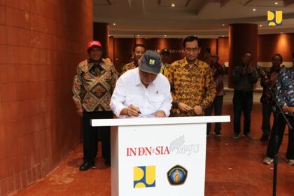 Menteri Pekerjaan Umum dan Perumahan Rakyat (PUPR) Basuki Hadimuljono meresmikan Gedung Auditorium Brawijaya dan Gedung Entrepreneurship Terpadu Universitas Brawijaya di Kota Malang, Jawa Timur, Sabtu (18/2/2024).