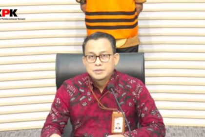 Kepala Bagian (Kabag) Pemberitaan KPK, Ali Fikri dalam jumpa pers di Gedung Merah Putih, Jakarta Selatan. Foto: Yudha Krastawan