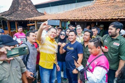 Wakil Ketua Umum Partai Golkar dan Ketua Umum Ikatan Motor Indonesia (IMI) Bambang Soesatyo mengajak komunitas otomotif terlibat aktif dalam Pemilu 2024.