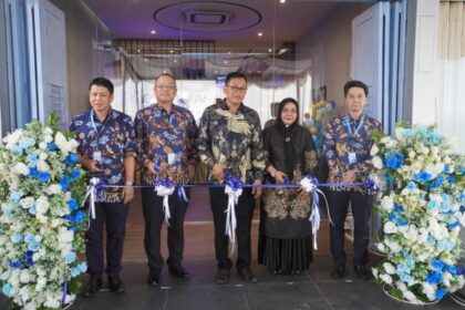 Tampak prosesi peresmian pembukaan DAIKIN Proshop Showroom di Medan, Sumatera Utara, hari ini Rabu (21/2/2024). Foto: Ist