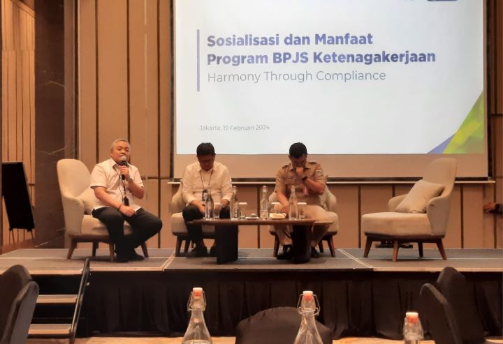 BPJS Ketenagakerjaan Jakarta Grogol mengundang perusahaan binaan dalam acara sosialisasi bertema Harmony Through Compliance, pada Hari Senin, 19 Februari 2024 di Hilton Garden Inn, Jakarta Taman Palem, Jakarta Barat.