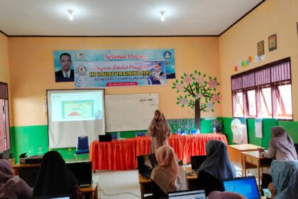 Pengembangan kompetensi guru harus konsisten menjadi prioritas dalam upaya memperbaiki sistem pendidikan yang ditargetkan menghasilkan generasi yang unggul di masa datang.