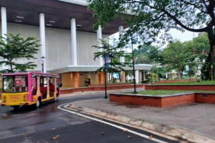 Suasana Taman Mini Indonesia Indah (TMII), Cipayung, Jakarta Timur, yang dalam waktu dekat akan mengadakan Festival Pecinan untuk menyemarakkan Tahun Baru Imlek 2575 Kongzili, Selasa (6/2). Foto: Joesvicar Iqbal/ipol.id