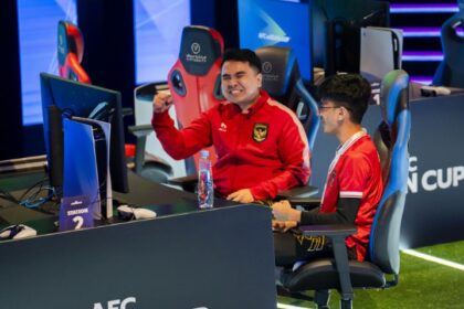 Pemain eTimnas Indonesia meluapkan kegembiraannya saat mengalahkan tim lawan. Foto: PSSI