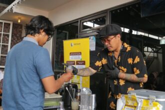 Usaha minuman terus berkembang dan menjadi salah satu pilihan utama bagi orang yang ingin membuka usaha, mulai dari Booth Franchise,Kedai hingga Coffeeshop.