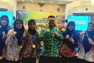 Sebanyak lima siswa Madrasah Aliyah Negeri 4 Jakarta (MAN 4 Jakarta) meraih medali emas dalam kompetisi riset Asean Innovative Science Environmental And Entrepreneur Fair (AISEEF) 2024. Foto: Ist