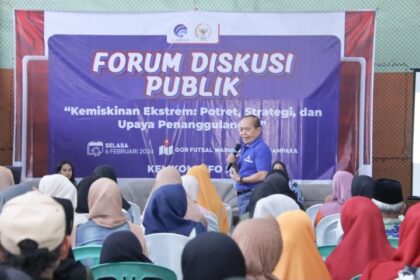 Sjarifuddin Hasan, yang akrab disapa Syarief Hasan saat menjadi pembicara pada Forum Diskusi Publik, dengan tema Kemiskinan Ekstrim : Potret, Strategi dan Upaya Penanggulangan. Acara tersebut berlangsung di Gor Futsal jln. Warung Bitung, Suka Jadi, Kecamatan Campaka, Kabupaten Cianjur, Jawa Barat, Selasa (6/2/2024). Foto: ist