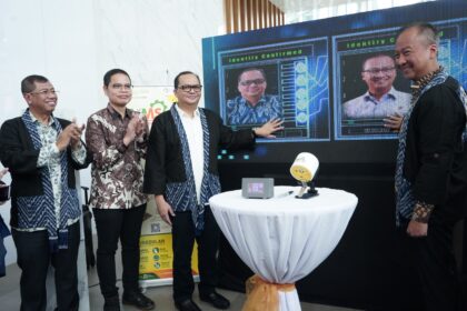 Menteri Perindustrian Agus Gumiwang Kartasasmita dalam acara Peresmian Fasilitas Produksi Obat Bahan Alam (House of Wellness) sekaligus Launching Platform “Udaraku” di Jakarta, Selasa (6/2). Foto: Ist