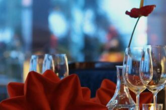 Hotel Ciputra Jakarta pun tak akan tertinggal dan ikut serta dalam merayakan hari kasih sayang ini dengan menawarkan paket makan malam romantis yang bertema “Romance on the Plate” tepat pada hari Valentine.