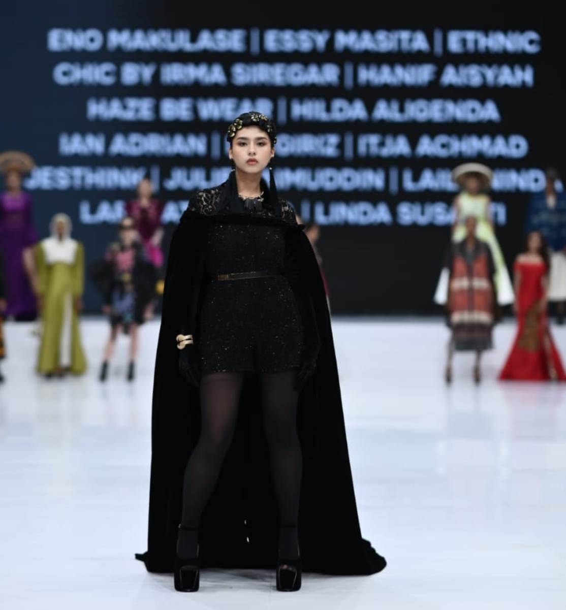 Profil Putri Ramadhani Suci Tri Mukti, Model Utama Busana Milik Ian