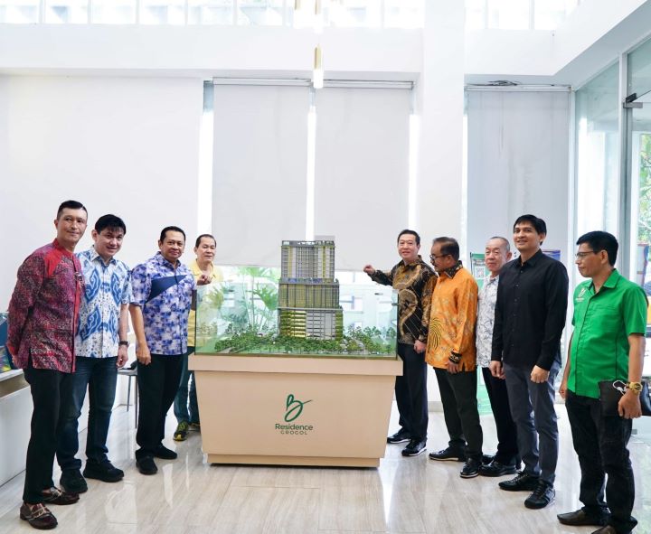 Bamsoet usai menghadiri topping off apartemen 'B'bResidence Grogol, Jakarta Barat, Minggu (3/3/24).