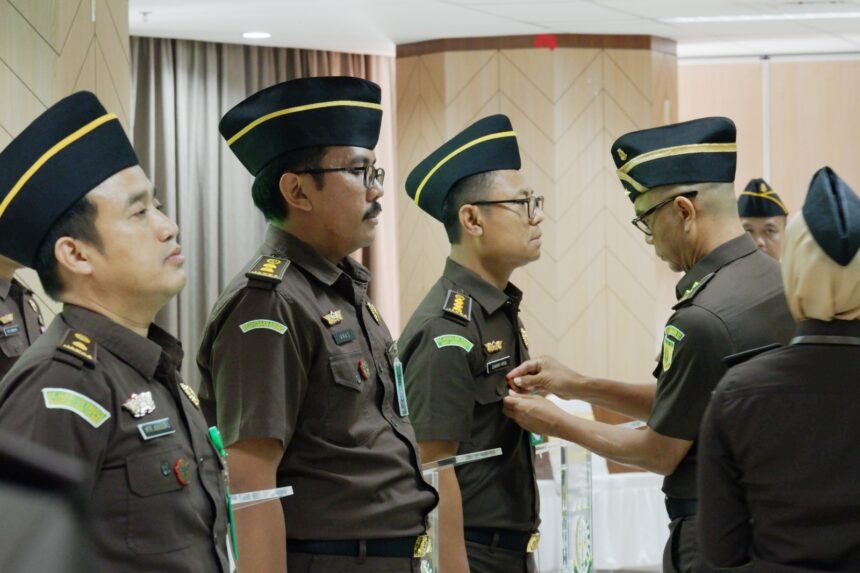 Jaksa Agung Muda Intelijen (JAM Intelijen), Reda Manthovani saat melantik 29 anggota Satgas SIRI di Menara Kartika Kejaksaan Agung RI, Jakarta Selatan, Sein (4/3/2024). Foto: JAM Intelijen