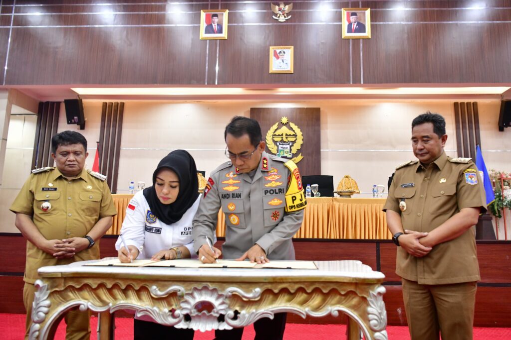 Asosiasi Pemerintah Desa Seluruh Indonesia (Apdesi) Sulsel kembali menegaskan dukungannya terhadap program prioritas Penjabat (Pj) Gubernur Sulsel, Bahtiar Baharuddin. Foto/dok/humas Sulsel 