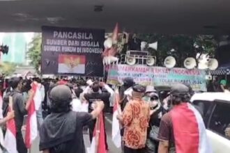Ilustrasi massa aksi yang menolak hasil pemilu di kawasan Jakarta.(Foto screenshot video medsos)