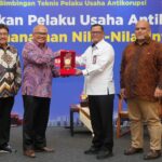 Komisaris Utama dan Komisaris Independen PGN, Amien Sunaryadi (kedua dari kiri) dalam Bimbingan Teknis Pelaku Usaha Antikorupsi di Jakarta. Foto: Dok PGN