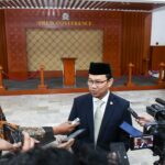 Amir Uskara usai dilantik sebagai Wakil Ketua MPR RI Pengganti Antar Waktu (PAW), di Gedung Nusantara IV, Kompleks Parlemen, Senayan, Jakarta, Jumat (8/4/2024).