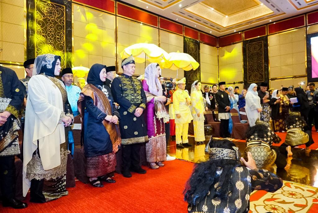 Ketua MPR RI Bamsoet, Putra Sulung Megawati Soekarno Putri, Mohammad Rizki Pratama (Tatam), Mendapat Gelar Dato' Sri Utama dari Sultan Kotapinang XIV