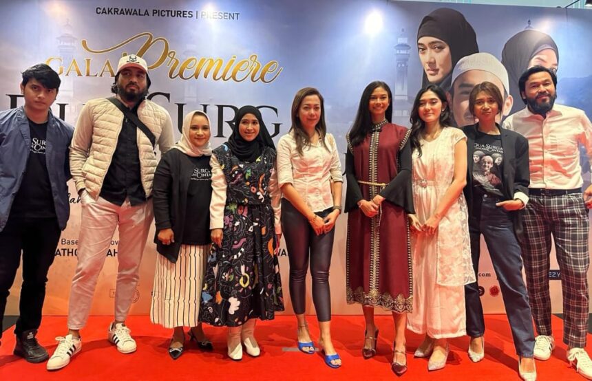 Film bergenre religi romantis berjudul “Dua Surga Dalam Cintaku” hadir menyapa pecinta film tanah air. Film yang diadaptasi dari novel karya wartawan senior almarhum Atho Al Rahman itu baru saja menggelar gala premiere di XXI Bintaro Xchange, Kota Tangerang Selatan, Senin (18/03/2024). foto/ist