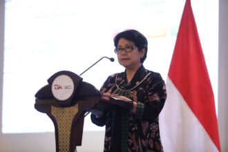 Ketua Dewan Audit OJK Sophia Wattimena dalam sambutannya pada acara Governansi Insight Forum mengenai best practices pelaksanaan Survei Penilaian Integritas (SPI) di Jakarta, Selasa (19/03),
