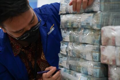 Bank Mandiri menyiapkan net kebutuhan uang tunai sekitar Rp 31,3 triliun untuk mengantisipasi peningkatan kebutuhan uang tunai di masyarakat selama 30 hari ke depan. Foto: Dok Bank Mandiri