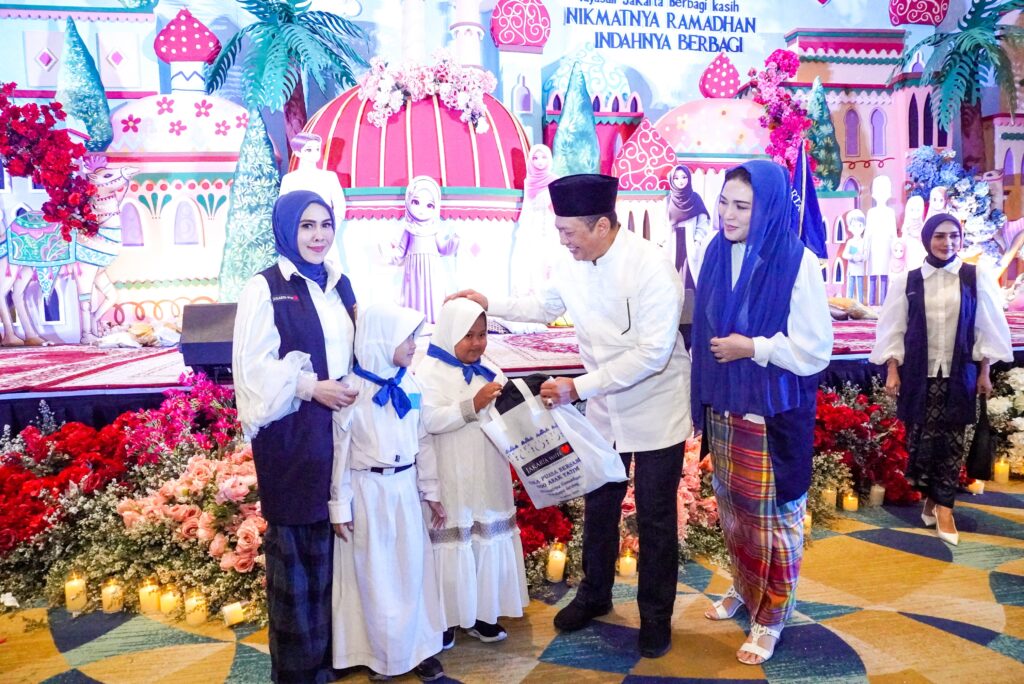 Bamsoet usai menghadiri buka puasa bersama sekaligus santunan 500 anak yatim, diselenggarakan Jakarta With Love, di Jakarta, Kamis (21/3/24).