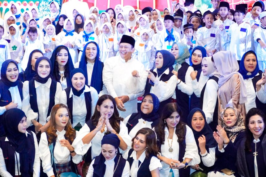 Bamsoet usai menghadiri buka puasa bersama sekaligus santunan 500 anak yatim, diselenggarakan Jakarta With Love, di Jakarta, Kamis (21/3/24).