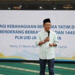 General Manager PLN UID Jakarta Raya, Lasiran saat memberikan sambutan dalam acara Berbagi Kebahagiaan bersama Yatim Dhuafa di Masjid Nurul Falah PLN UID Jakarta Raya, Kamis (21/3)