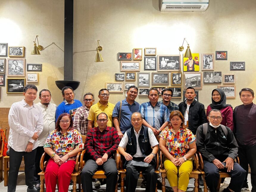 Dalam rangka membangun pemahaman tentang penjaminan kecelakaan kerja dan kematian dengan jaminan kesehatan, BPJS Kesehatan Cabang Jakarta Selatan menggelar acara Ngobrol Program Terkini (Ngopi) Jaminan Kesehatan Nasional (JKN) bersama rekan media pada hari Senin (25/03).