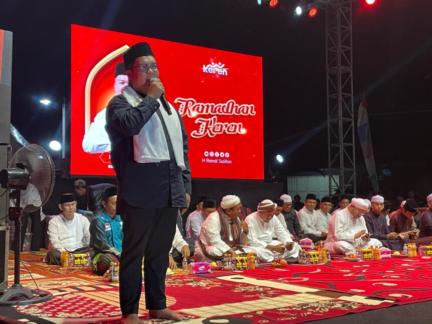 Ribuan masyarakat hadir dalam Safari Ramadhan bertajuk "Ramadhan Keren" bersama Wakil Bupati Kutai Kartanegara (Kukar), Rendi Solihin, Minggu (24/3/2024).